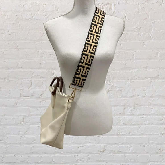 Anthropologie Urban Originals White Bag with Wooden Handles - Picture 9 of 9